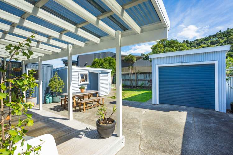 25 Riddlers Crescent Petone_15