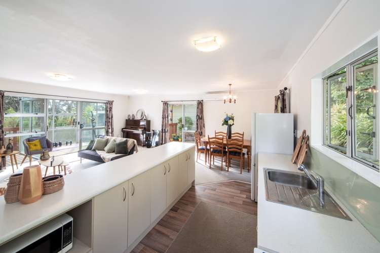 131g Rosier Road Glen Eden_2