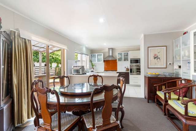 25 Meadway Sunnyhills_4