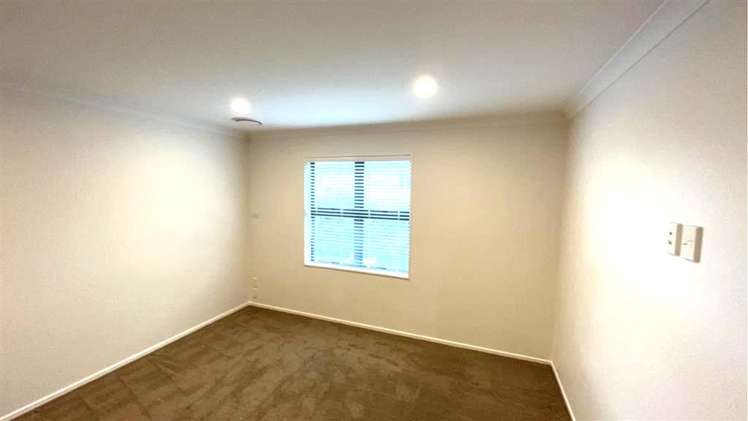 274 Jack Lachlan Drive Beachlands_11