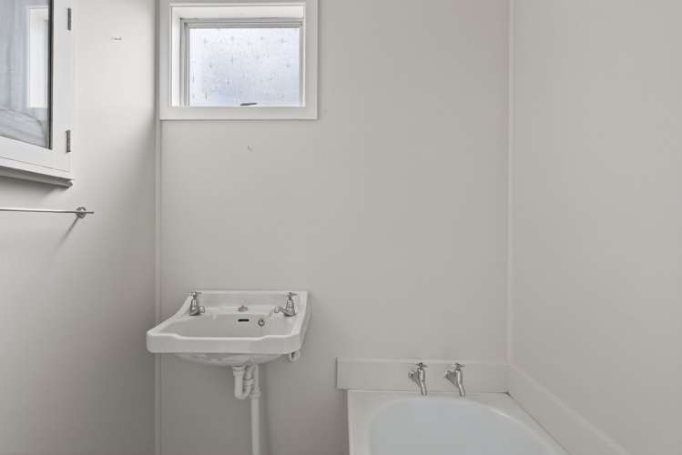 72 Tyndall Road Outer Kaiti_21