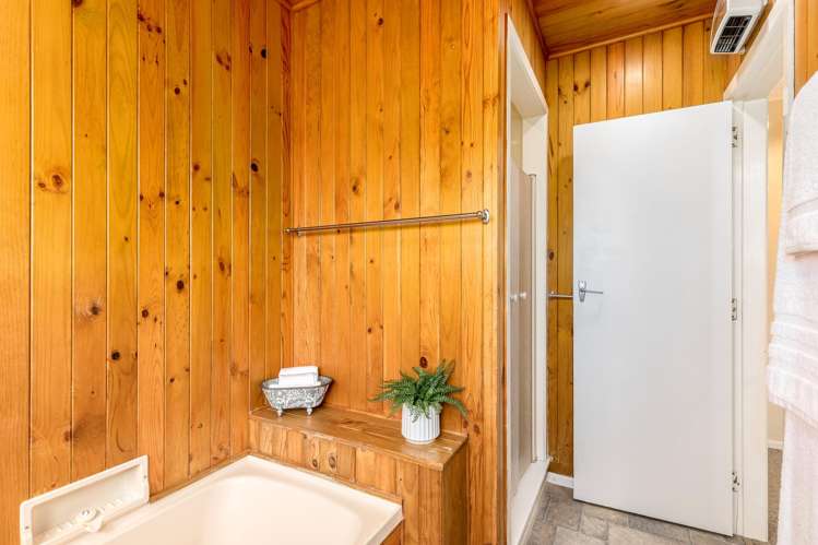 58 California Drive Totara Park_14
