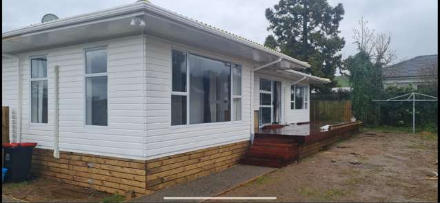 Charming 3BR Home – Central Waihi!