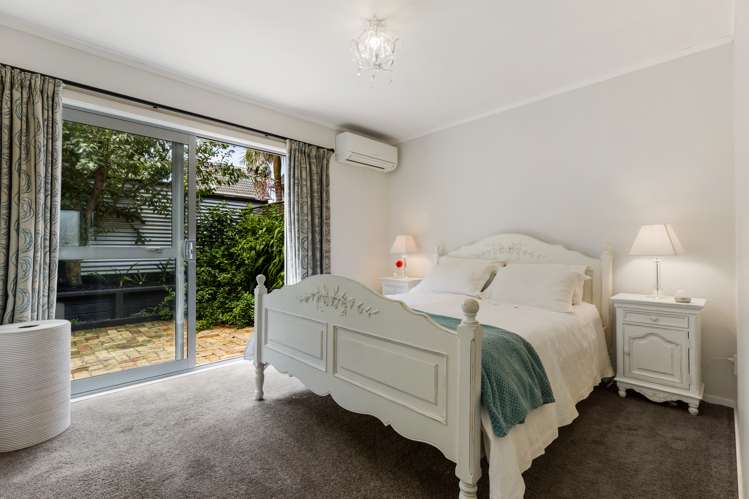 2/1 Gatman Street Birkdale_15