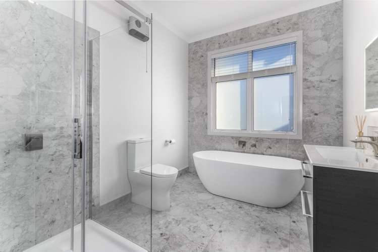 155 Guildford Drive Paraparaumu Beach_8