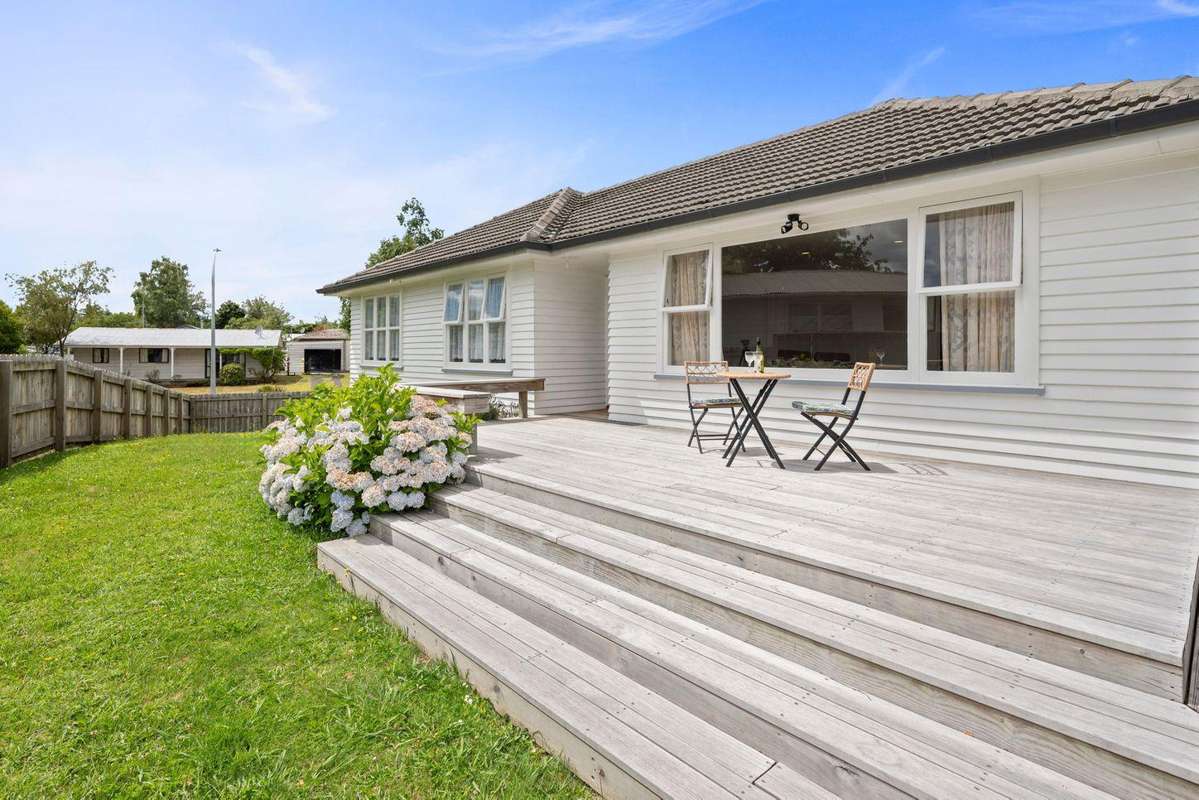 Gorgeous New Rental on Te Takinga! 2