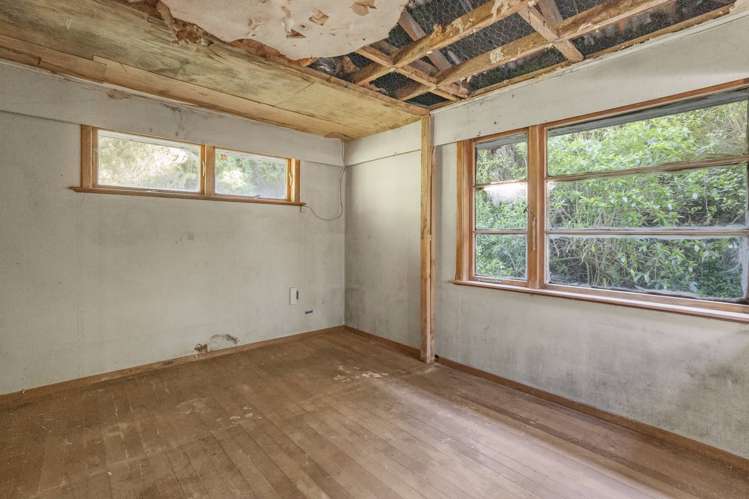 8 Stokes Valley Road Stokes Valley_7