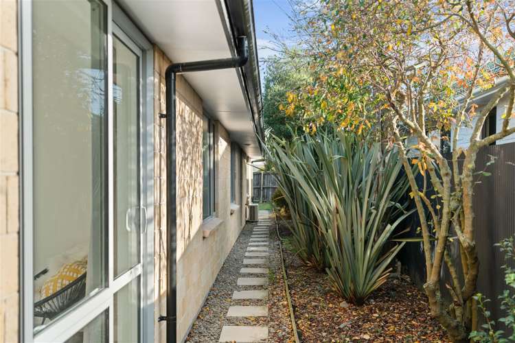 98 Gilberthorpes Road Hei Hei_21