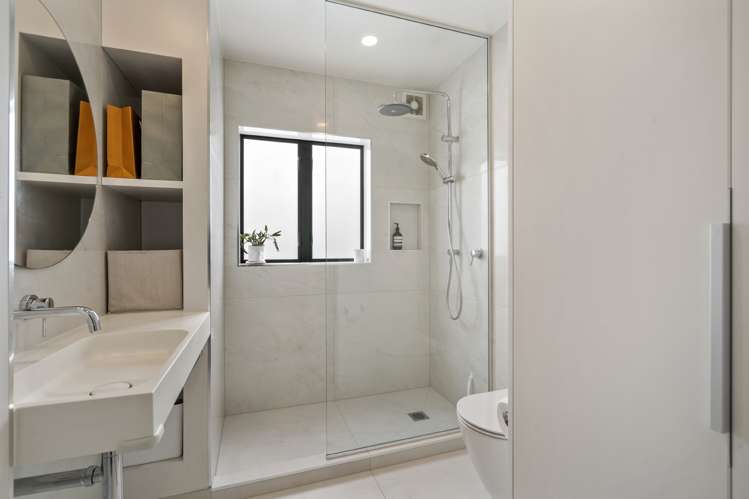 3/52 Taharoto Road Takapuna_13