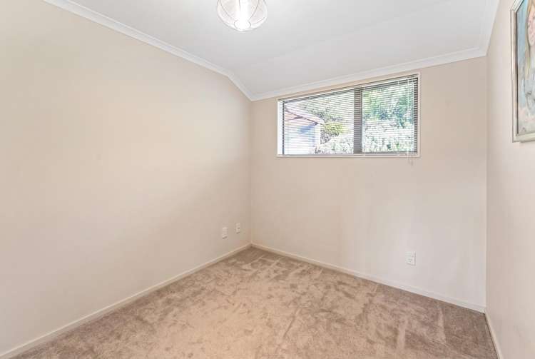 55 Washbourn Drive Richmond_17
