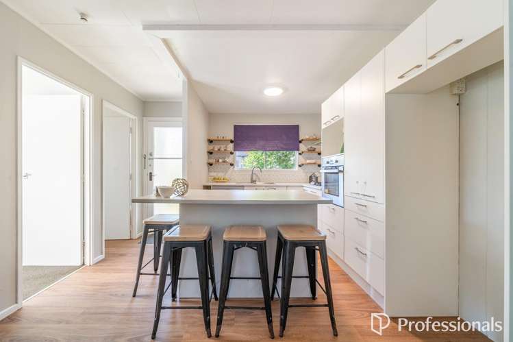 1b Owen Street Belmont_11