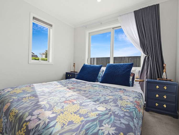 1/39 Saxbys Road Glenview_13