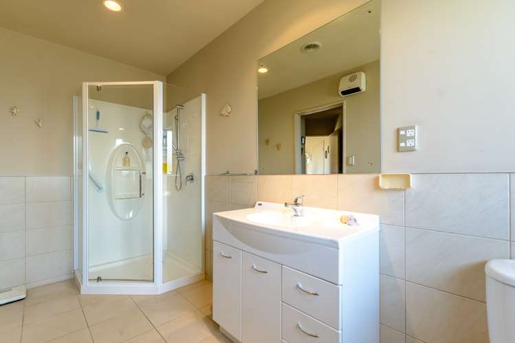 17 Avening Close Blenheim Central_8