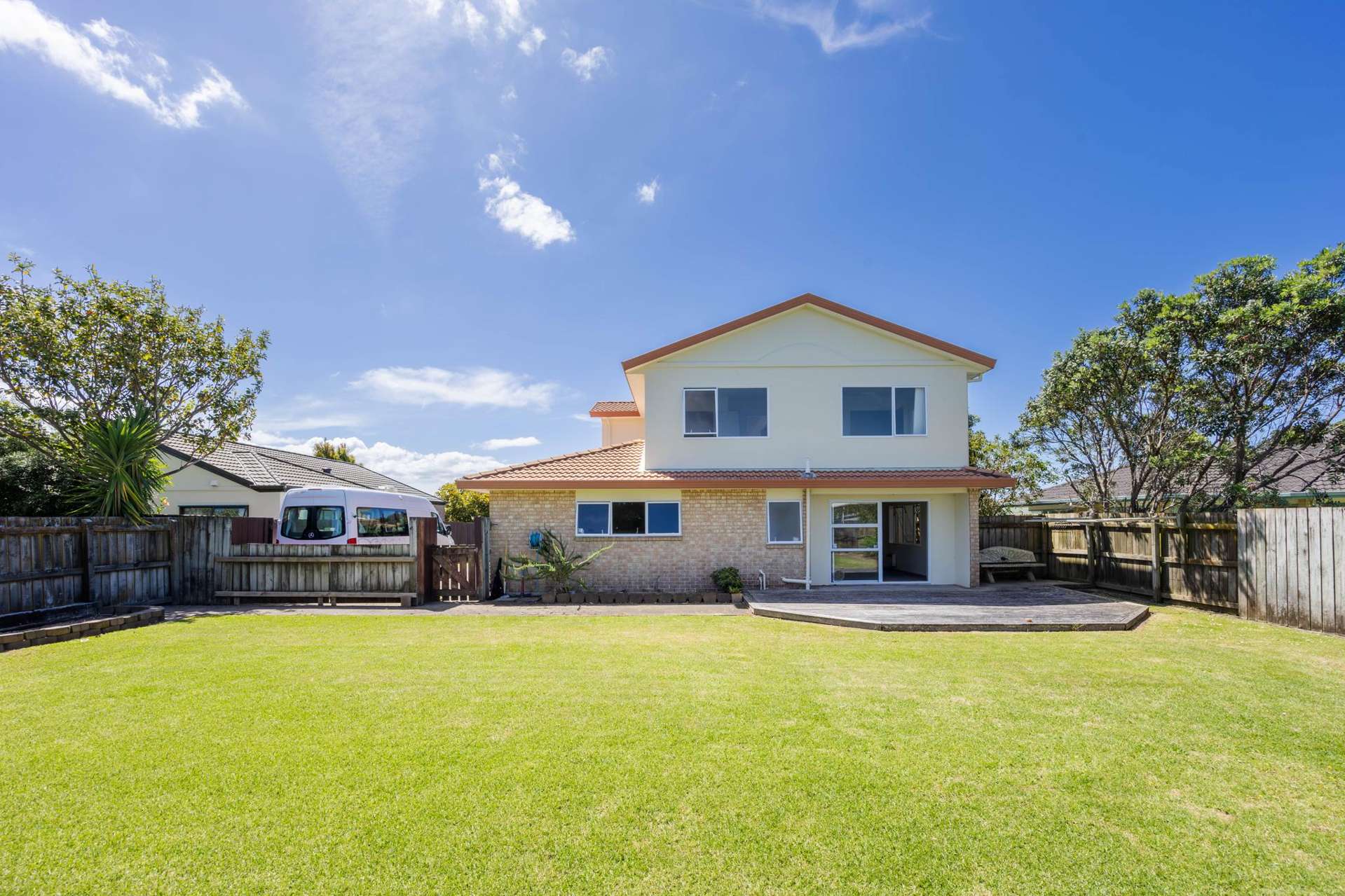 83 Alec Craig Way Gulf Harbour_0