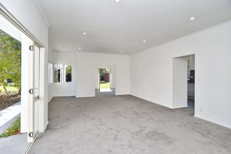 3 Glastonbury Drive Burwood_3