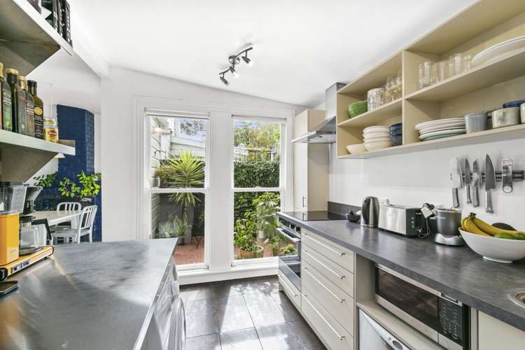 23 Princess Terrace Newtown_6