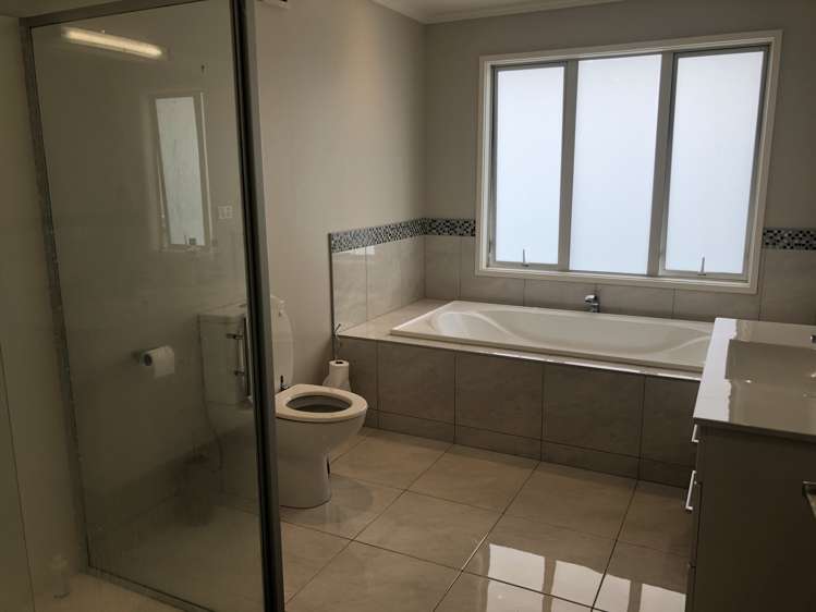 2 Fantail Crescent Maraetai_10