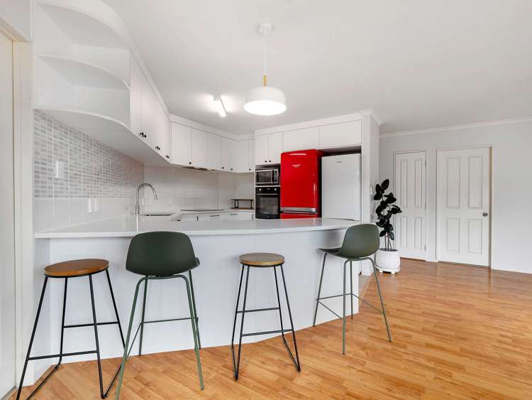 9 Fleetwood Drive Henderson_12