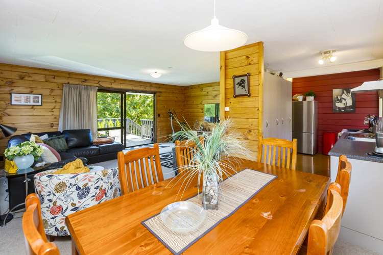17 Forest Road Pinehaven_6