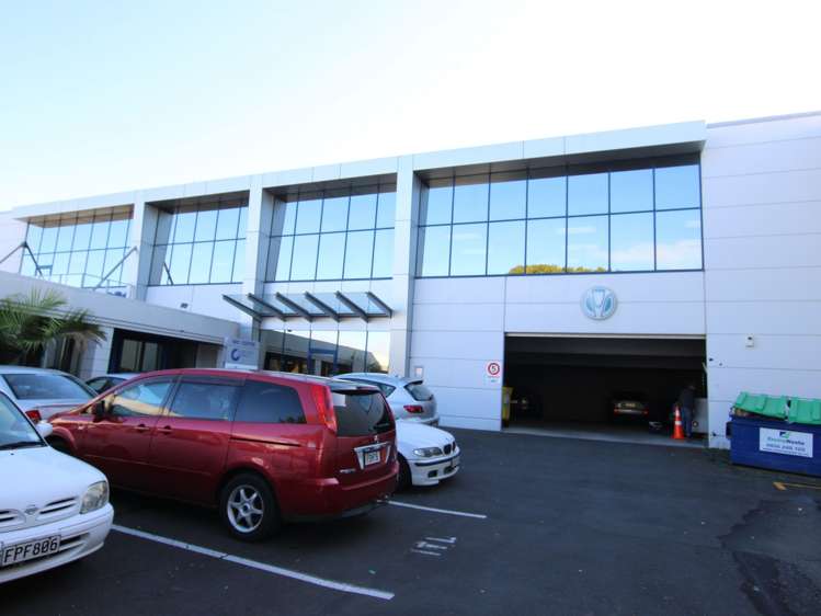 Whole Building/326 Church Street Penrose_6