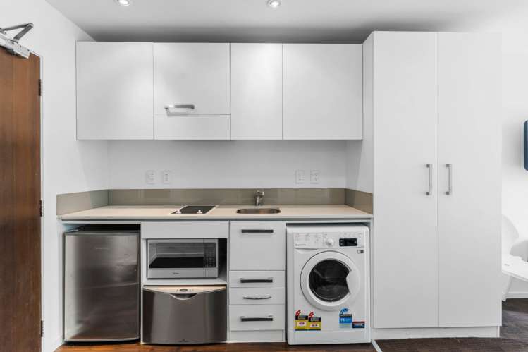 1210/10 Waterloo Quadrant Auckland Central_5