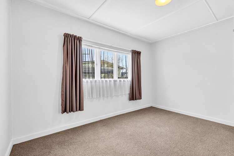11 George Street Paeroa_15