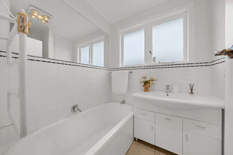 8 Drew Street Mt Roskill_17