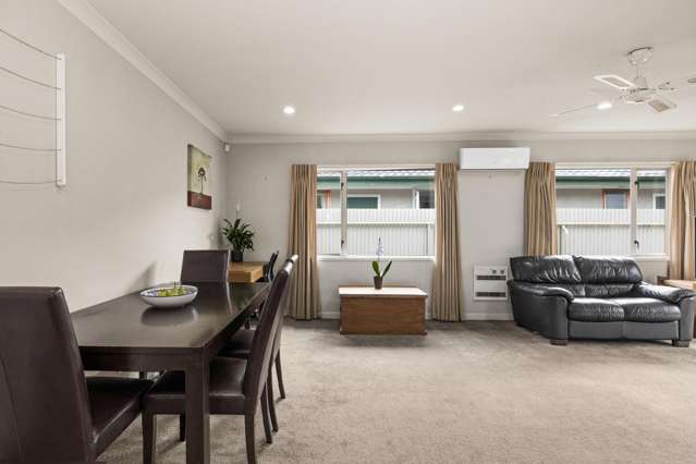 810a Cook Place Raureka_3