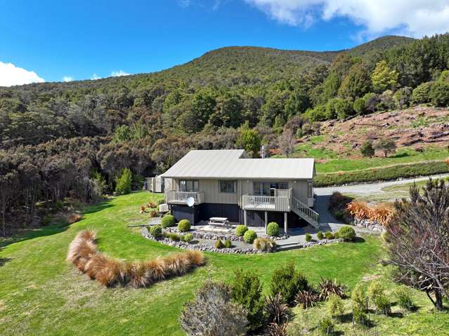 Sun Drenched St Arnaud Area Home