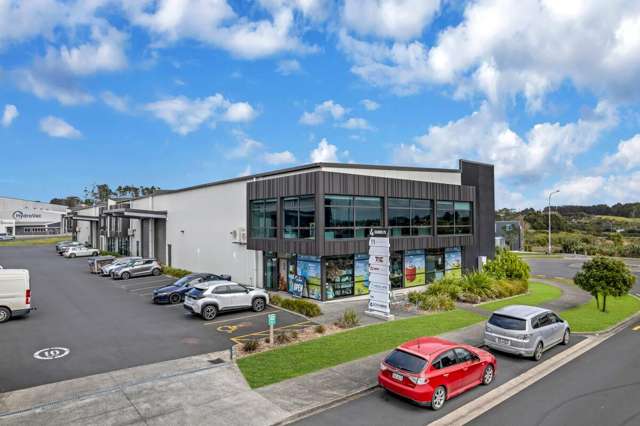 8/4 Rawiri Place Hobsonville_1