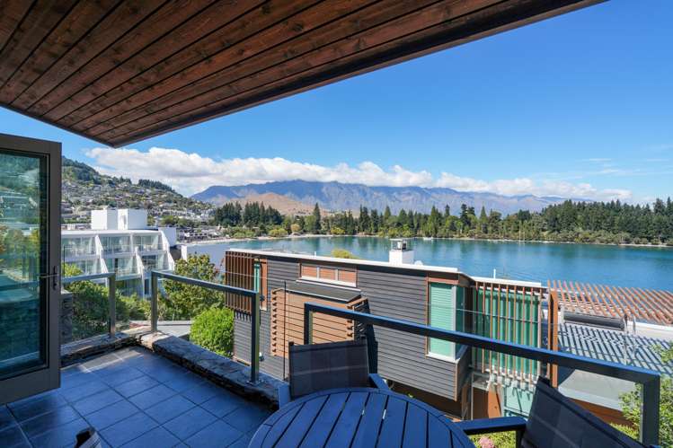 2/10 Lake Street Queenstown_52