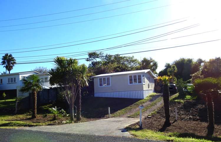 24 Tahatai Road Oneroa_16