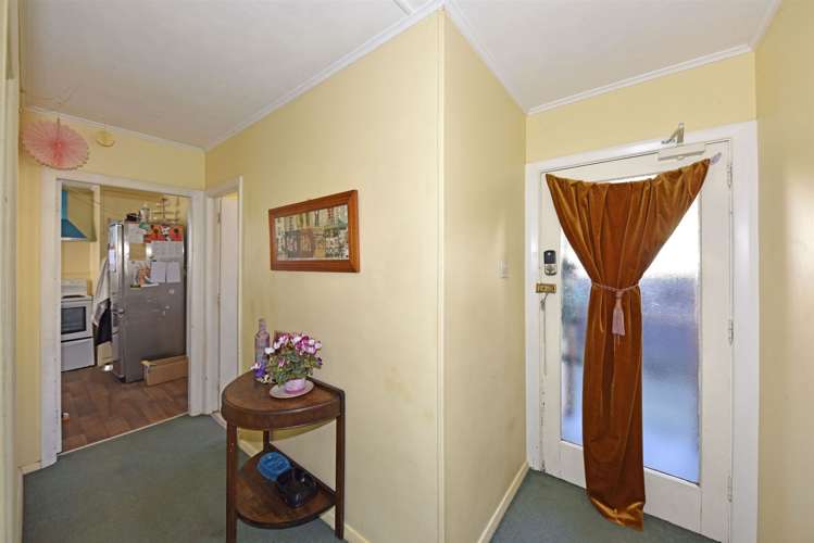73 Aldershot Street Aranui_11