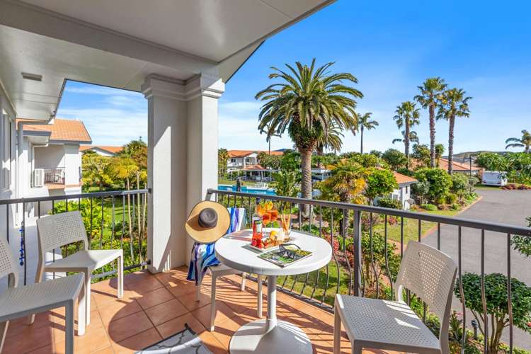 16/111 Santa Monica Drive_0