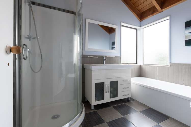 102 Rhinevale Close Henderson_14