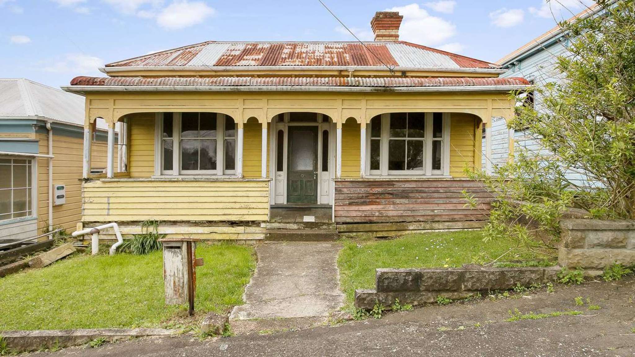 Rundown Auckland villa goes from $1.3m to $2.5m in three years