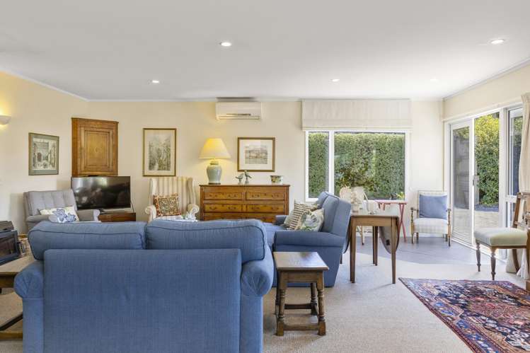 14 Robinson Terrace Rangatira Park_9