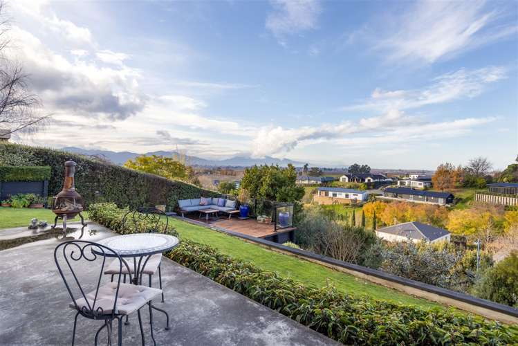 8 Ridgetop Rise Fairhall_15