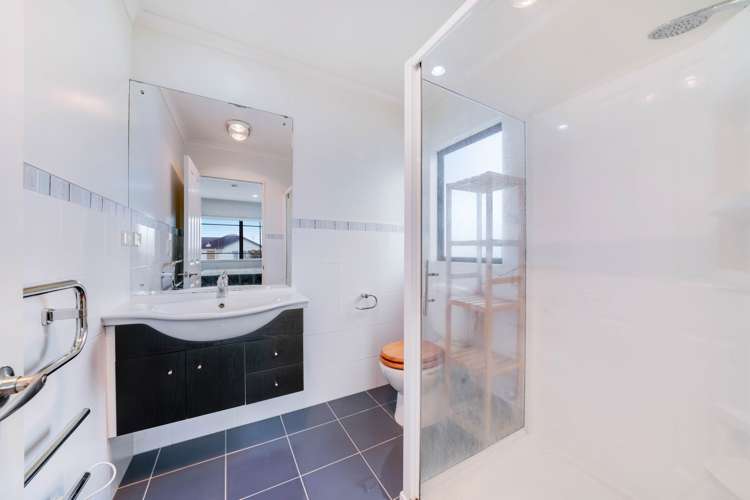 71 Baverstock Road Flat Bush_13