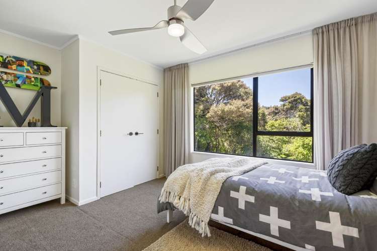 8 Poaka Place Beach Haven_15