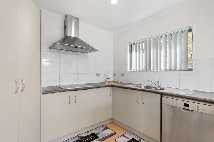 8 Carn Place Manurewa_22