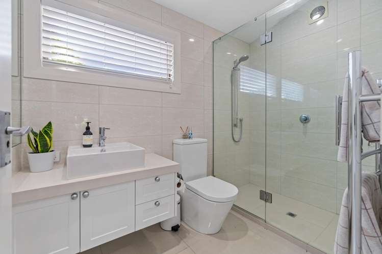 16 Golf Road Epsom_20