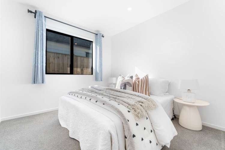 17 Kahui Parade Karaka_11