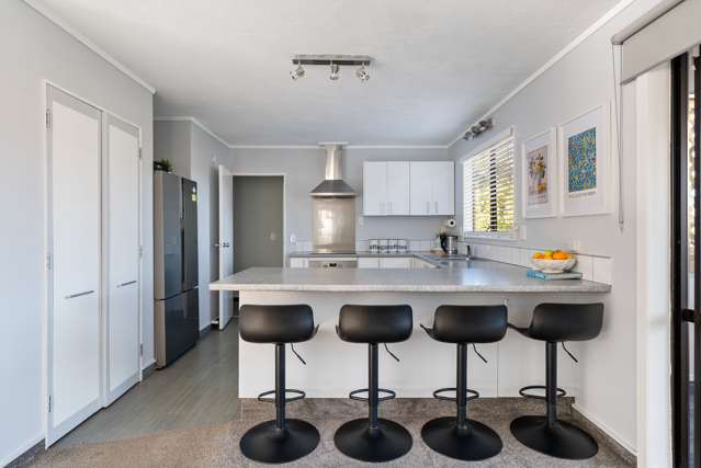 Tranquil, Sunny, Single-Level Living