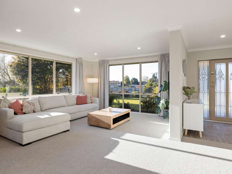 2 Mews Place Forest Lake_1