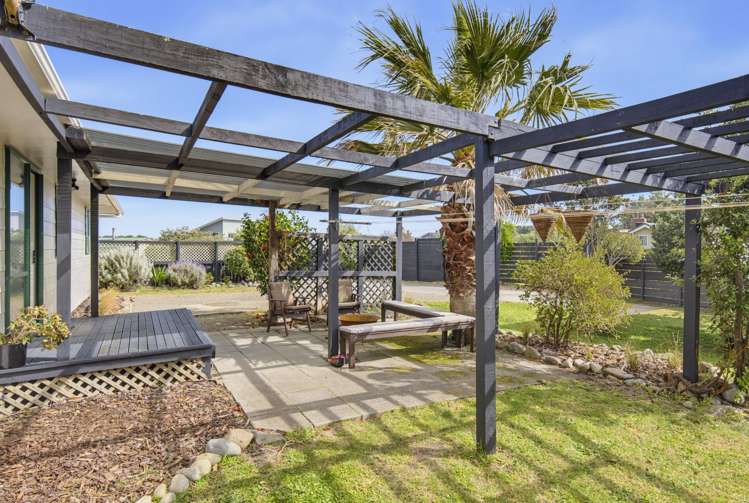 16B Karaka Street Otaki Beach_21