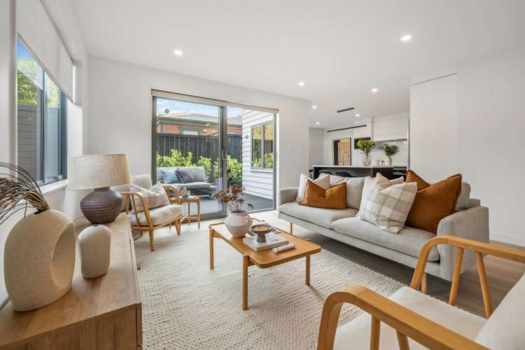 98f Forrest Hill Road_0