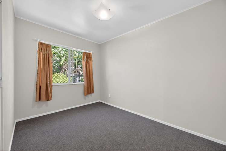 2/34A Helena Street Massey_13