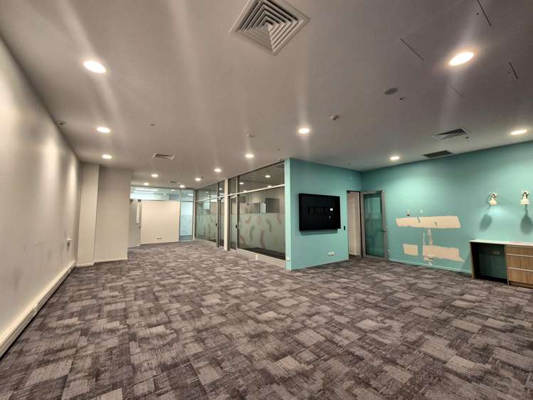 Shop 73/3 Maki Street Westgate_1