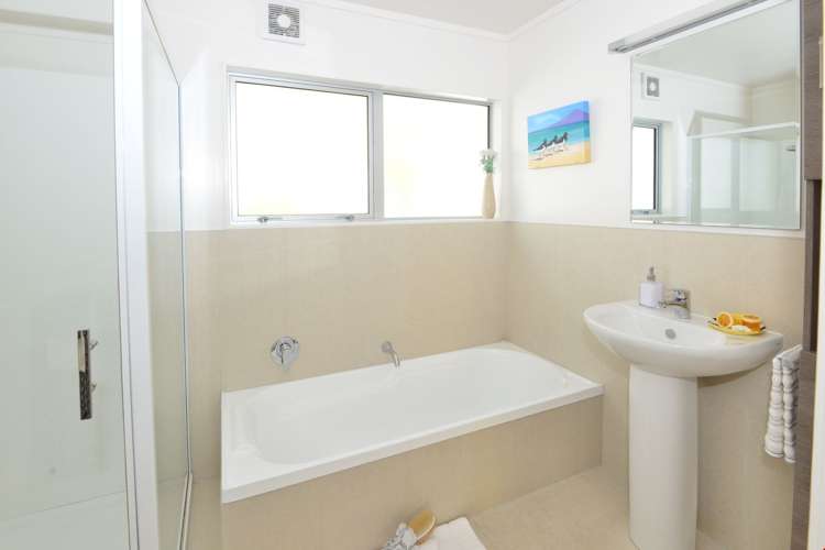 1347 Whangaparaoa Road Army Bay_21